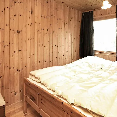 Three-bedroom Holiday In 15 Ferienhaus Blokhus